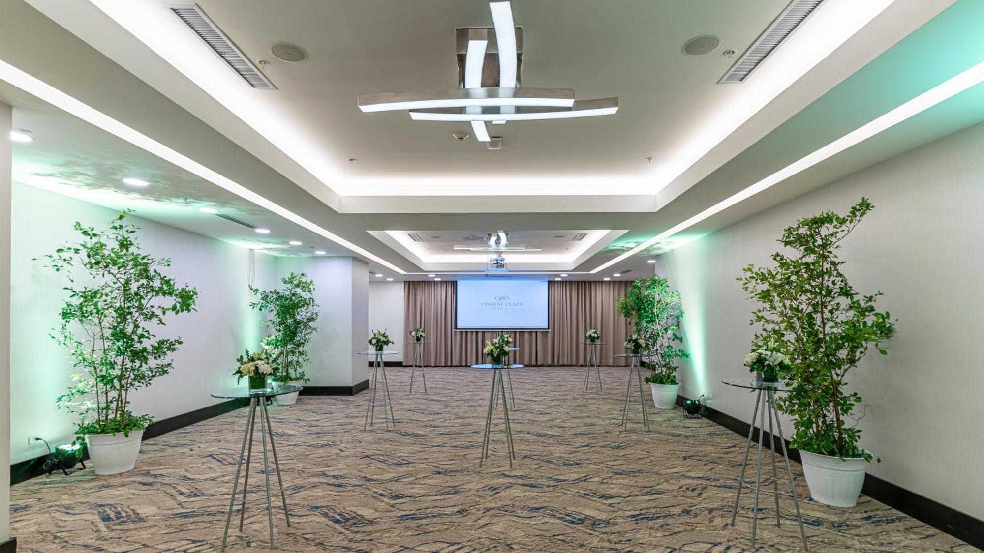 Crowne Plaza Santo Domingo By Ihg Hotel Exterior photo