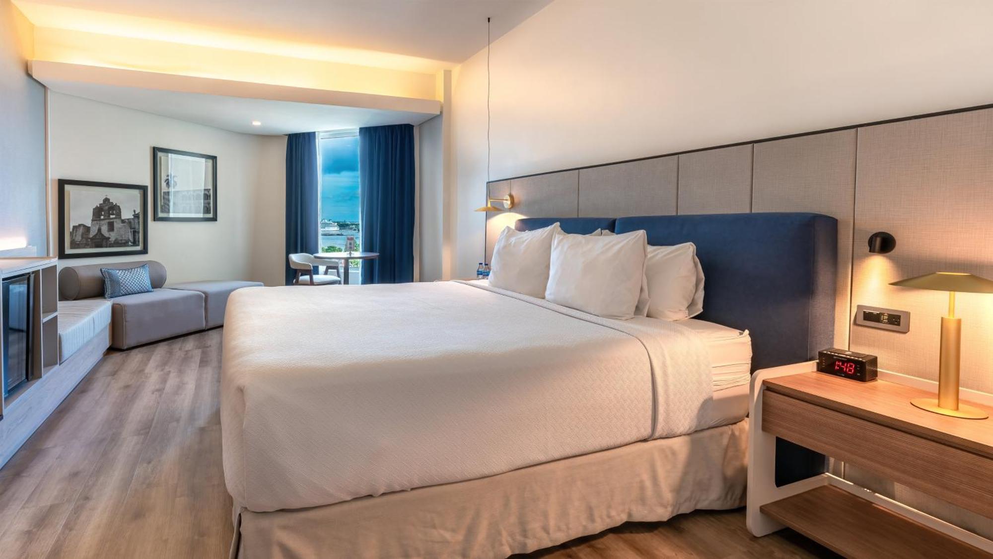 Crowne Plaza Santo Domingo By Ihg Hotel Exterior photo